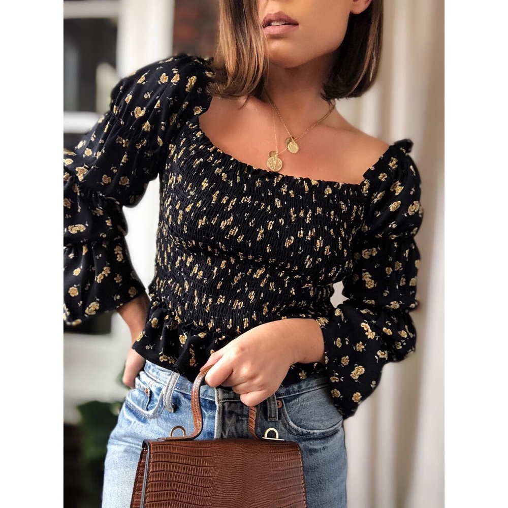 🆕Fiona Navy Ditsy Floral Puff Sleeve Top